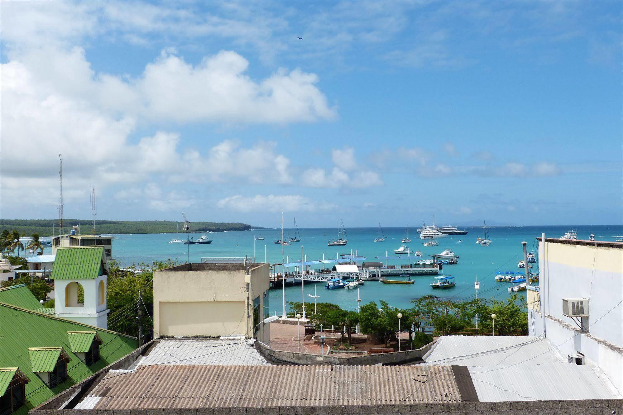 Hostal Castro Galapagos Puerto Ayora  Buitenkant foto